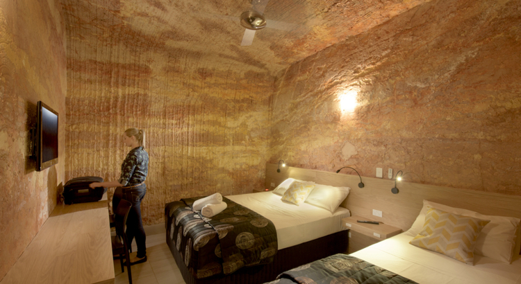 Australien Südaustralien Coober Pedy Lookout Cave Underground Motel Foto SATC Adam Bruzzone